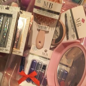 MB Beauty Set with Mirror and Brush RESERVED